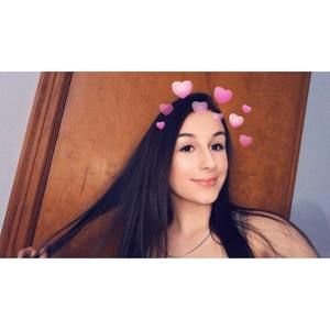 Meet your Posher, Alexia